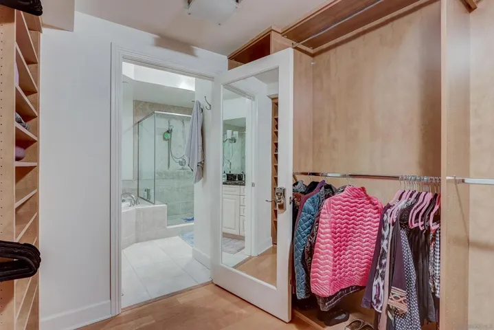 1000 Genter St 304, La Jolla, California 92037