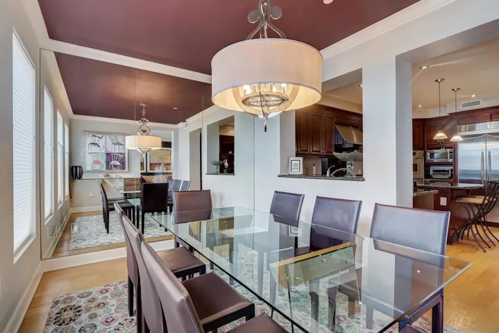 1000 Genter St 304, La Jolla, California 92037