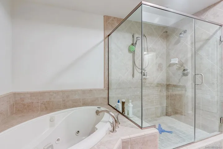 1000 Genter St 304, La Jolla, California 92037