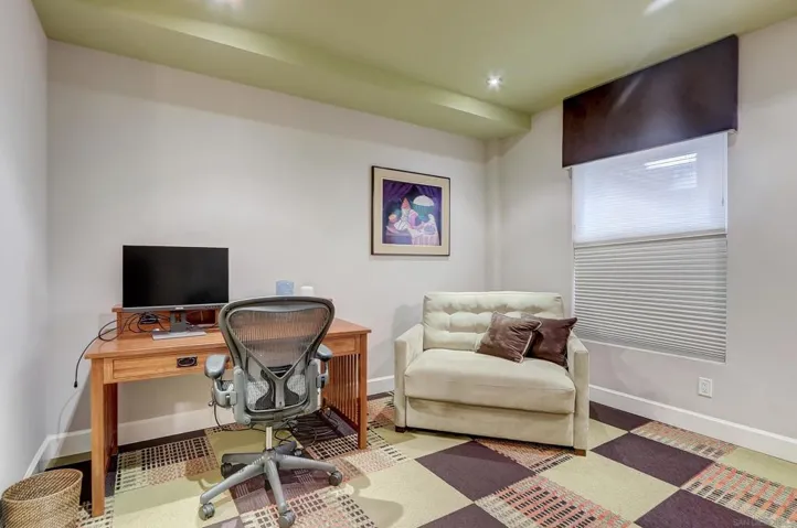 1000 Genter St 304, La Jolla, California 92037