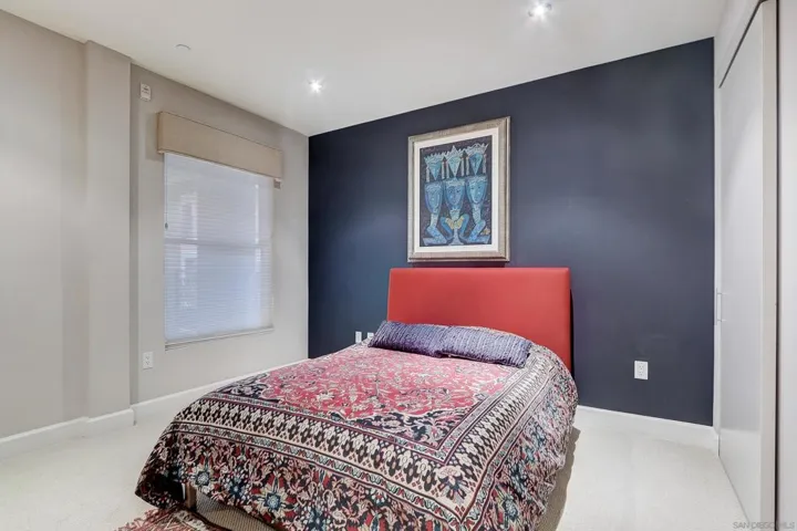 1000 Genter St 304, La Jolla, California 92037