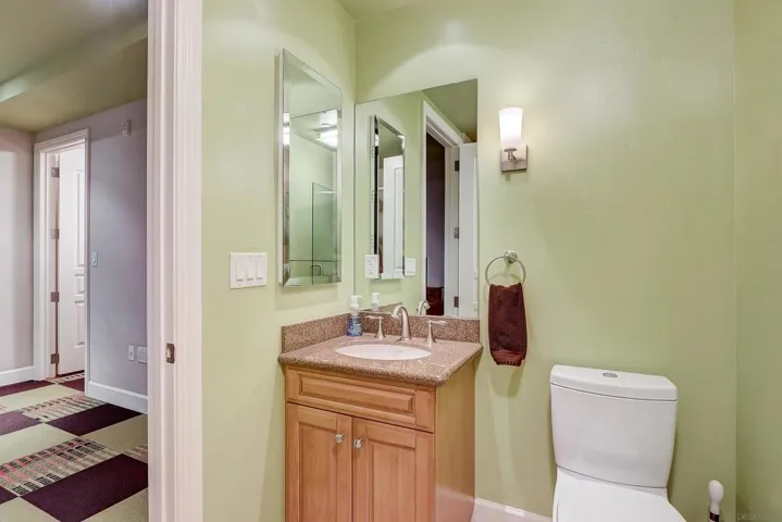 1000 Genter St 304, La Jolla, California 92037