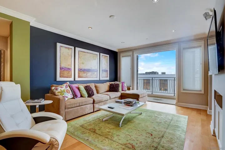 1000 Genter St 304, La Jolla, California 92037