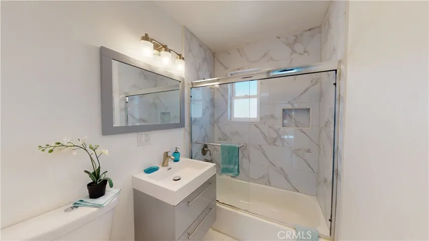 5122 Gaviota Avenue, Long Beach, California 90807