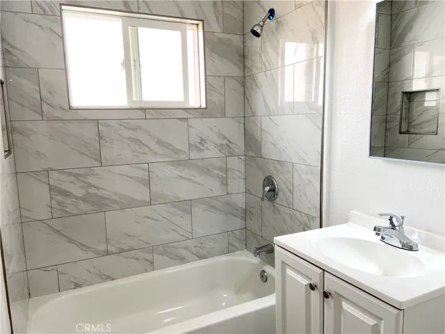 full guest bathroom