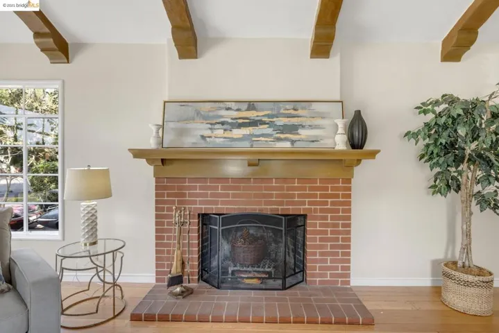1205 Glen Dr., San Leandro, California 94577