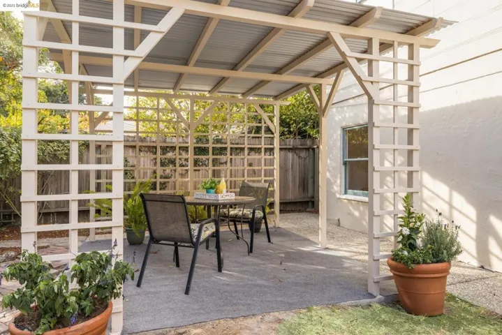 1205 Glen Dr., San Leandro, California 94577