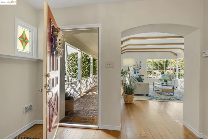 1205 Glen Dr., San Leandro, California 94577