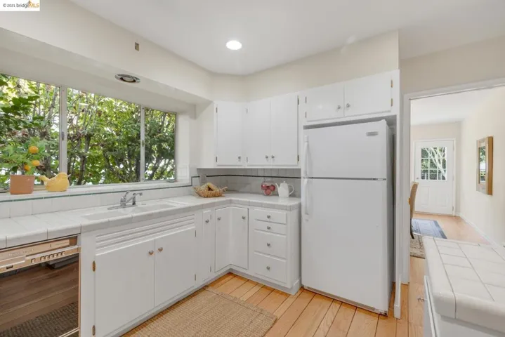 1205 Glen Dr., San Leandro, California 94577