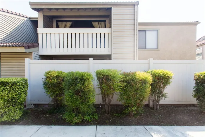 Front house, top floor