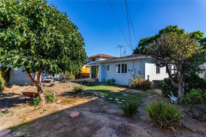 6715 E Los Arcos Street, Long Beach, California 90815