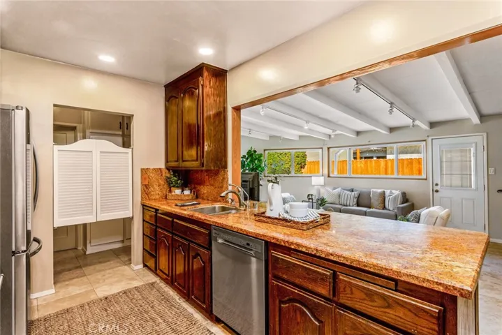 6715 E Los Arcos Street, Long Beach, California 90815