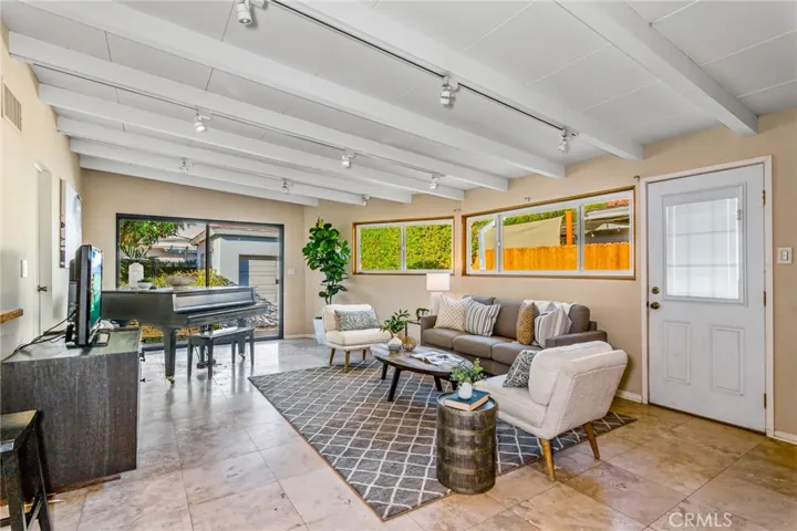 6715 E Los Arcos Street, Long Beach, California 90815