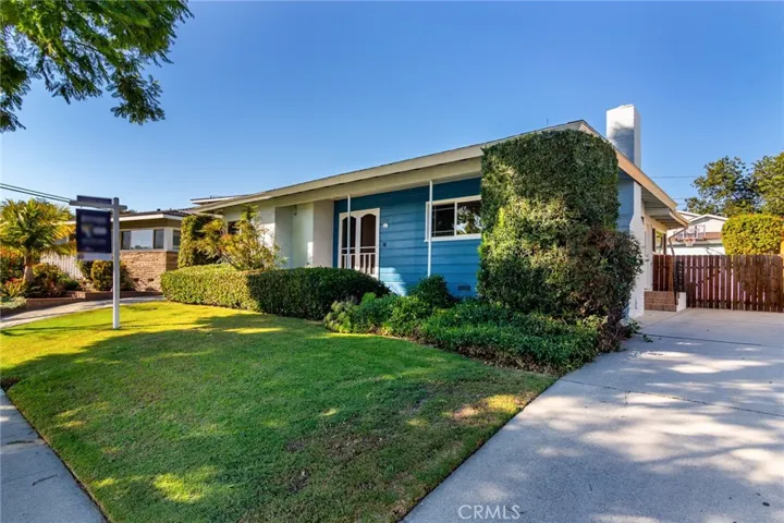 6715 E Los Arcos Street, Long Beach, California 90815