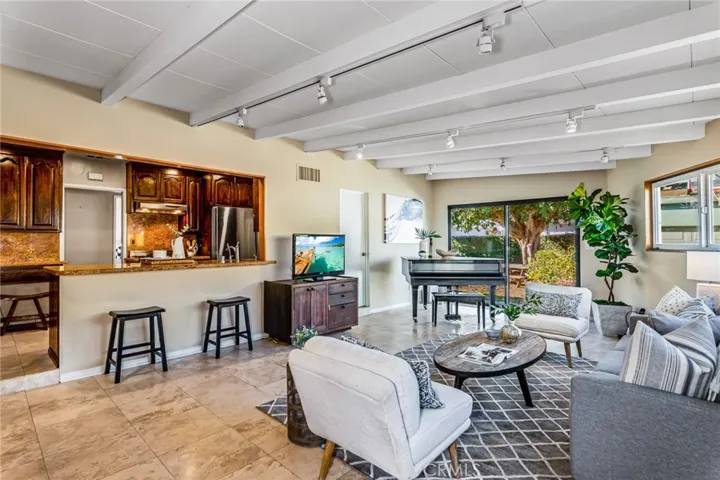 6715 E Los Arcos Street, Long Beach, California 90815
