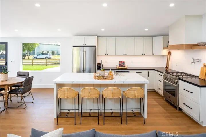 254 Villanova Road, Costa Mesa, California 92626