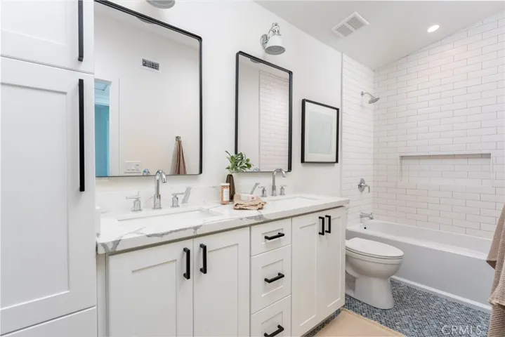 254 Villanova Road, Costa Mesa, California 92626