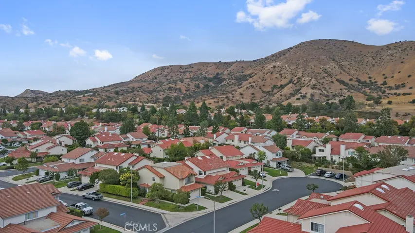 12243 Shady Hollow Lane, Porter Ranch, California 91326
