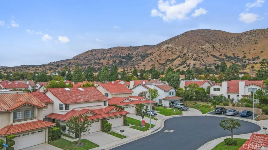 12243 Shady Hollow Lane, Porter Ranch, California 91326