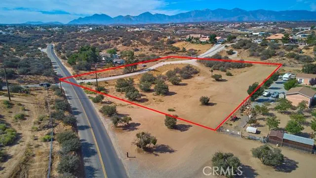 7058 Oak Hill Road, Oak Hills, California 92344