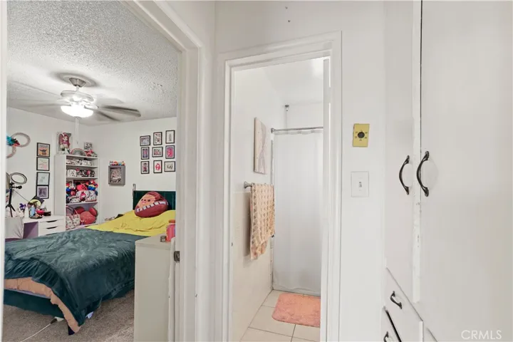 425 - Hallway