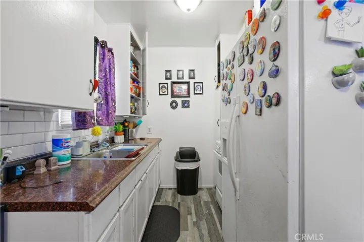 425 - Kitchen