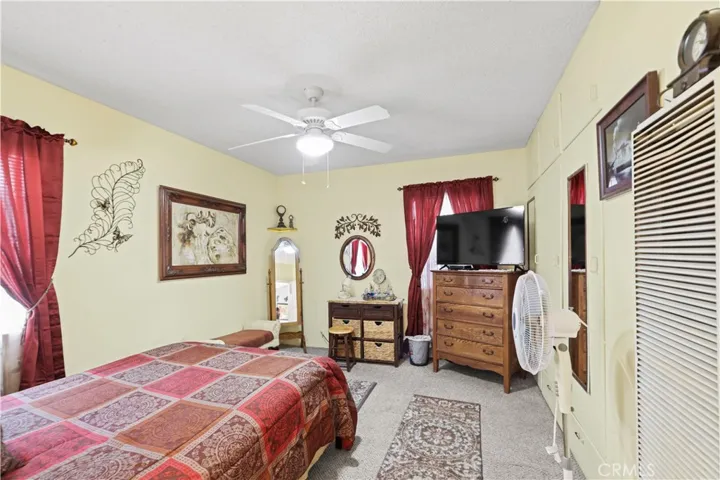 427 - Bedroom