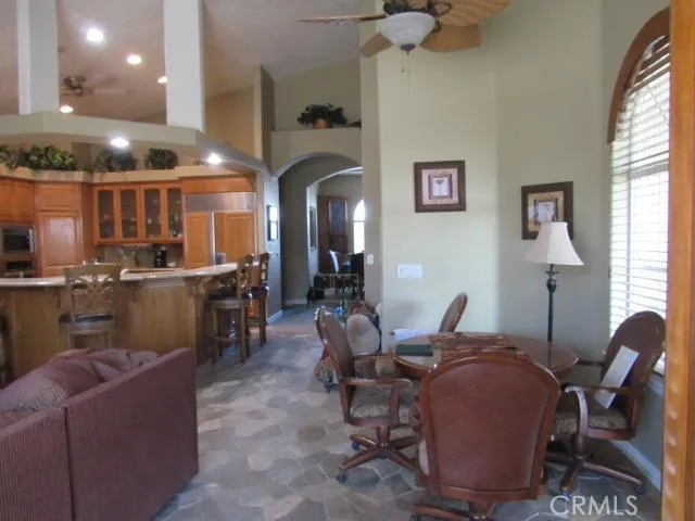 10262 Valle Vista Road, Phelan, California 92371