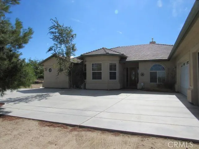 10262 Valle Vista Road, Phelan, California 92371