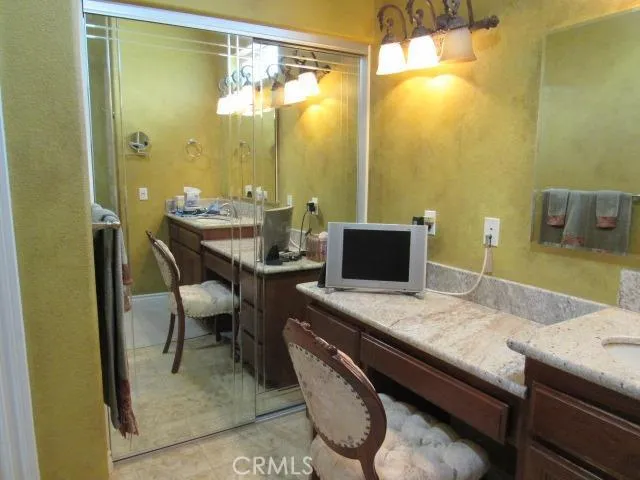 10262 Valle Vista Road, Phelan, California 92371