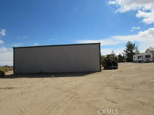 10262 Valle Vista Road, Phelan, California 92371