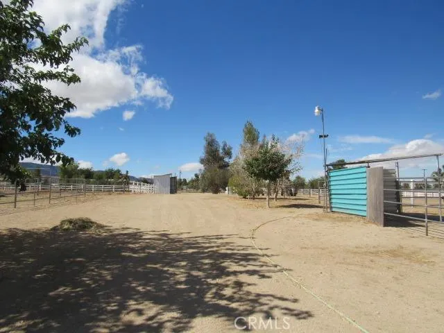 10262 Valle Vista Road, Phelan, California 92371