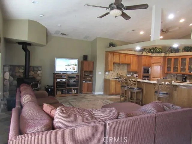 10262 Valle Vista Road, Phelan, California 92371