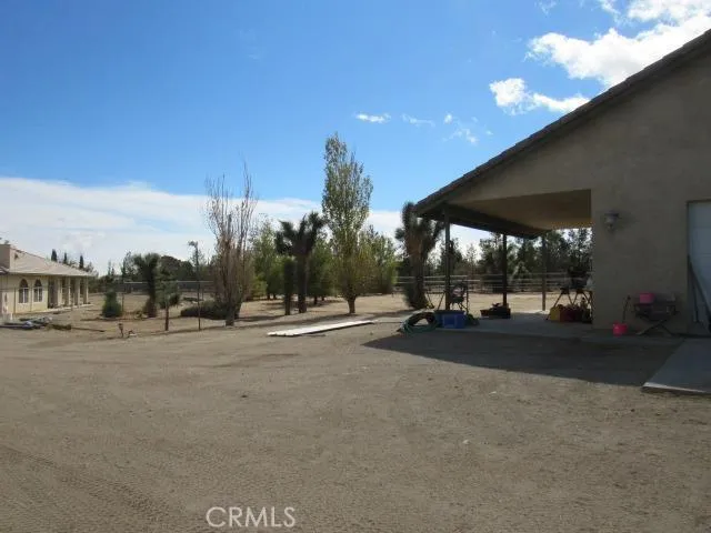 10262 Valle Vista Road, Phelan, California 92371