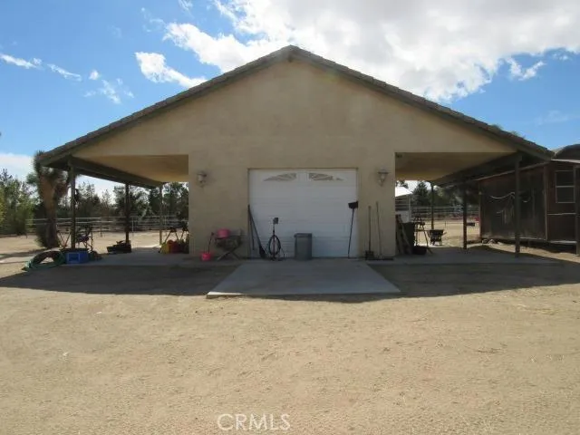 10262 Valle Vista Road, Phelan, California 92371