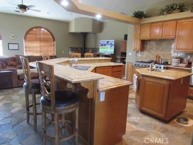 10262 Valle Vista Road, Phelan, California 92371