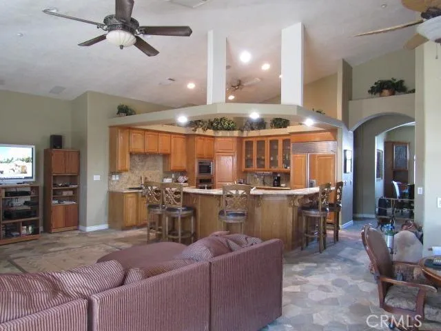 10262 Valle Vista Road, Phelan, California 92371