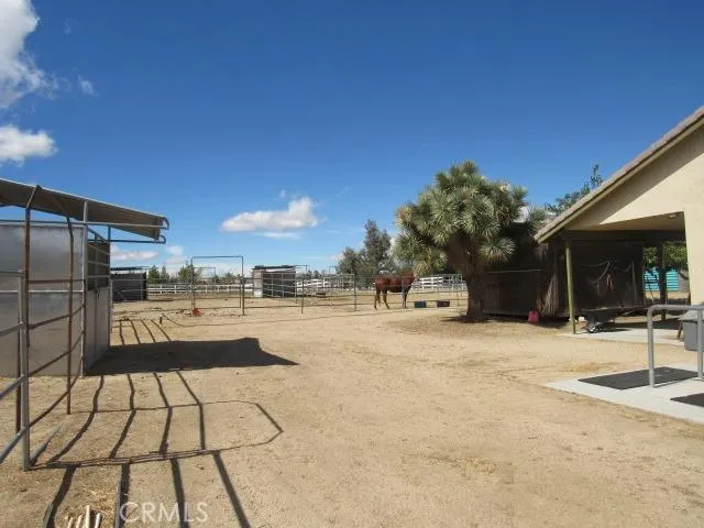 10262 Valle Vista Road, Phelan, California 92371