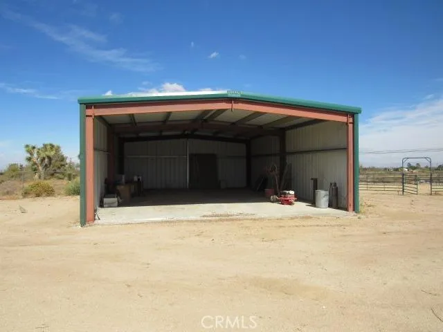 10262 Valle Vista Road, Phelan, California 92371