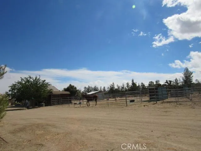10262 Valle Vista Road, Phelan, California 92371