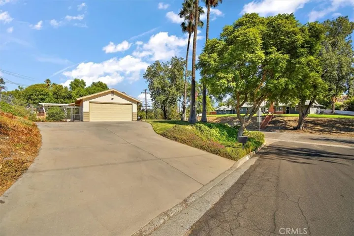 11159 Western Hills Drive, Riverside, California 92505
