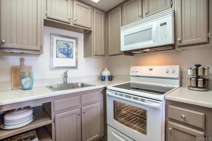1682 Circa Del Lago A309, San Marcos, California 92078