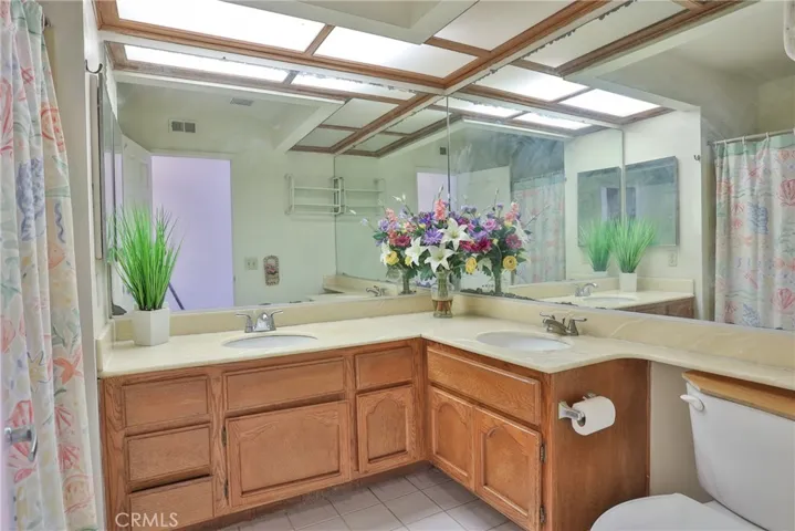 Upstairs hallway bath with double sinks