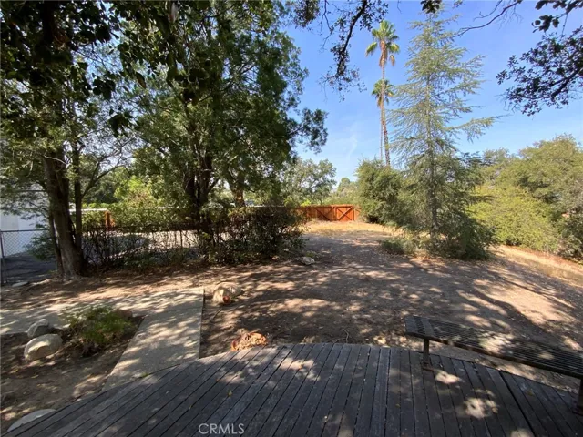 16800 Mooncrest Drive, Encino, California 91436