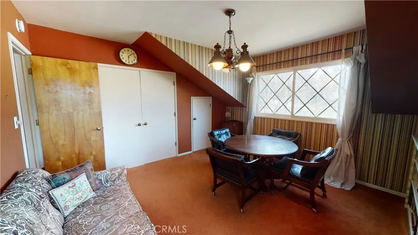 16800 Mooncrest Drive, Encino, California 91436