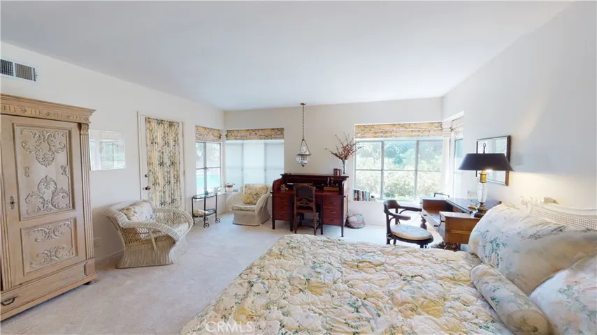 16800 Mooncrest Drive, Encino, California 91436