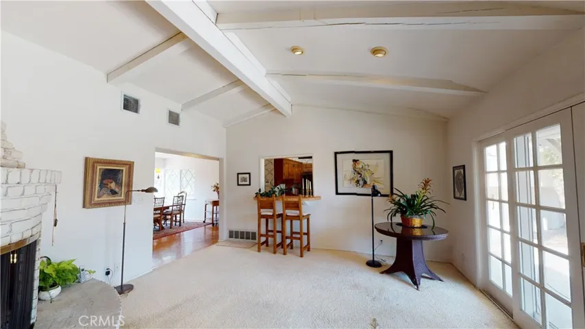 16800 Mooncrest Drive, Encino, California 91436