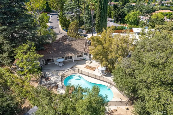 16800 Mooncrest Drive, Encino, California 91436