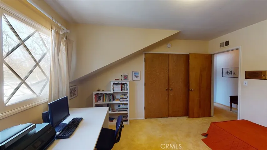 16800 Mooncrest Drive, Encino, California 91436