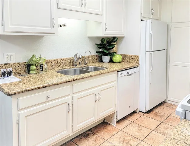 2031 Via Mariposa East H, Laguna Woods, California 92637